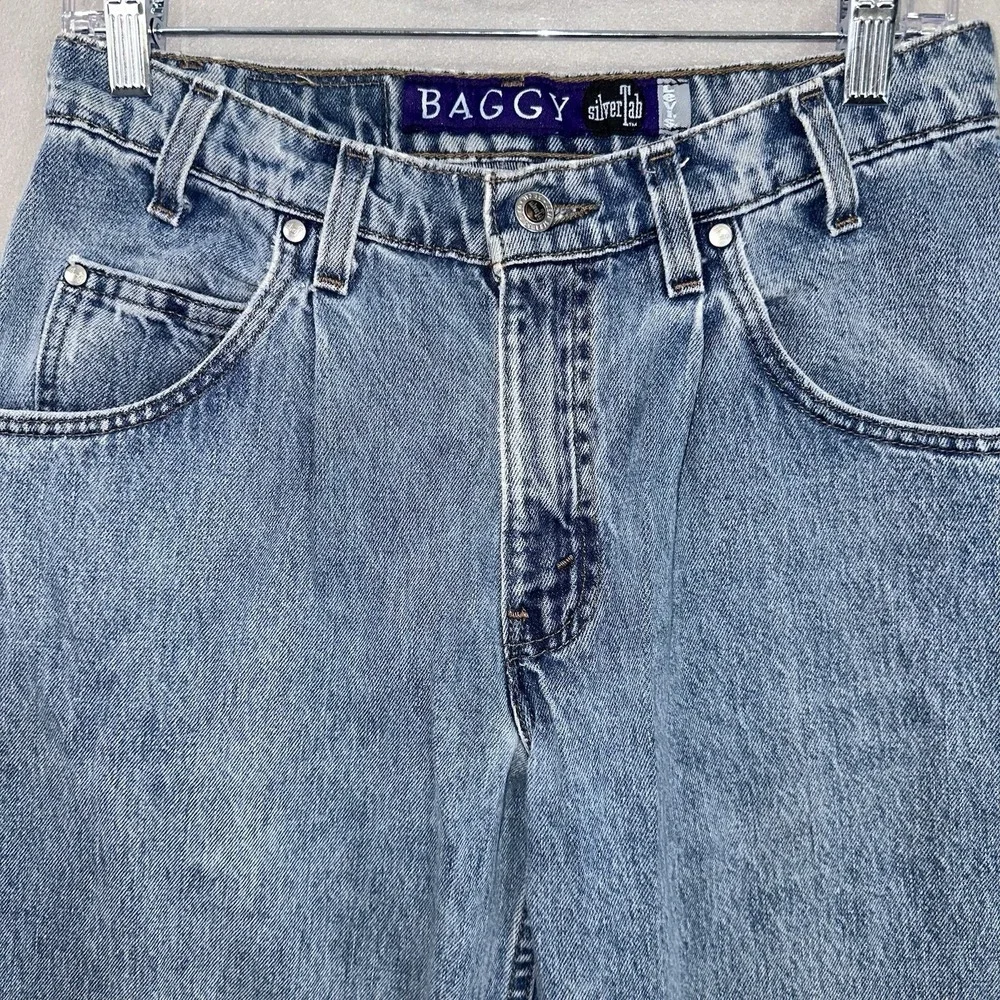 Vtg Levi's SilverTab Baggy Jeans Mens Fits 29x30 Blue Pleated Denim USA 90s Y2K